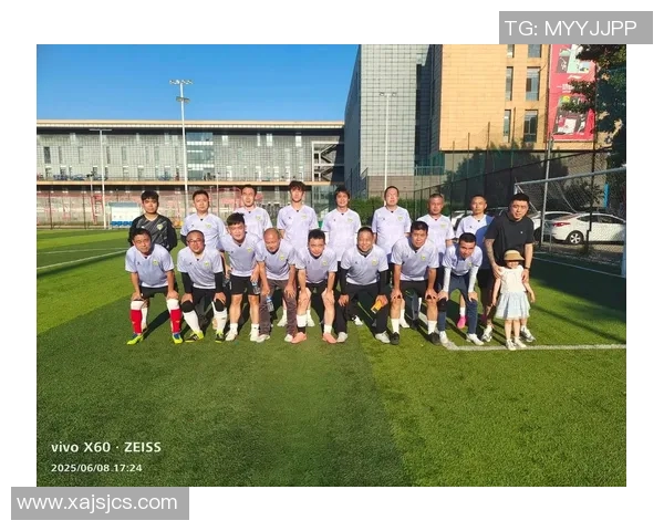 南京足球队与西安足球队赛后复盘分析个人能力的对比与启示