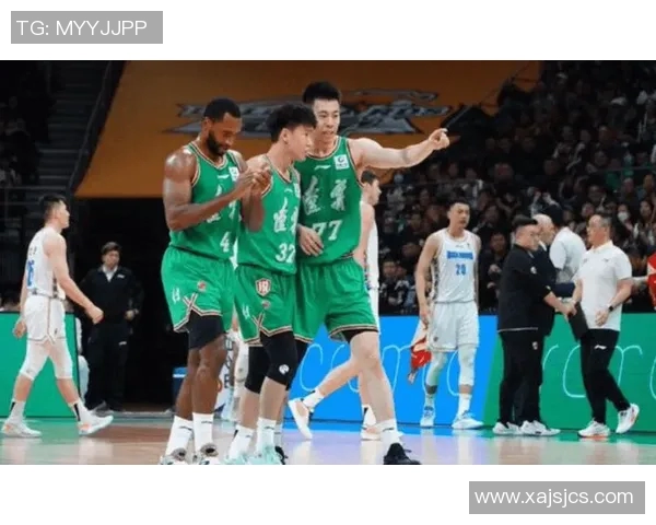 杭州篮球队荣登耐力排行榜榜首展现强大实力与团队精神